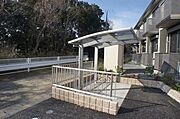 屋根付き駐輪場付きです！