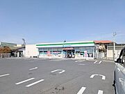 ファミリーマート水戸元吉田西店まで徒歩5分