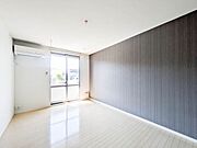12．0帖のリビングには室内物干しの設置がございます。