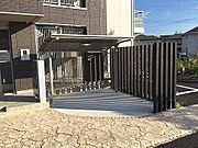 【駐輪場】屋根付きサイクルポートで雨ざらしにはならいよう配慮しました。