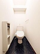 温水洗浄暖房便座のトイレです♪