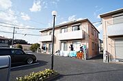 バルコニー前面が駐車場のため、日当たり良好です◎