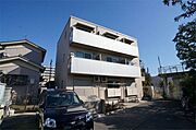 3階建て重量鉄骨造☆