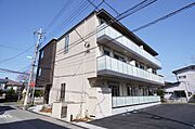 ■外観■　積水ハウス施工3階建てホテルライクシャーメゾン「べレオ」。邸宅感漂う住まいが、住む人のステイタスを高めます。