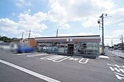 セブンイレブン古河駒羽根店まで徒歩4分（300ｍ）