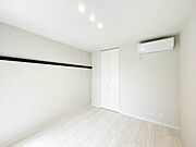 お部屋全体の雰囲気が伝わってきます。家具の配置などイメージしてみて下さい。