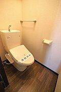 洗浄機能付き便座でございます。