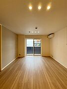 各室には備え付けの照明がありますので、ご用意頂く必要がございません