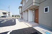 ★敷地内駐輪場・ゴミストッカーもあります★
