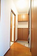 玄関♪シューズＢＯＸ付、靴が多い人も安心♪