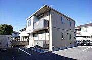 積水ハウス施工のシャーメゾン！各世帯敷地内舗装駐車場2台付き（無料）