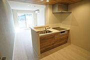 ■キッチン■　コンロはＩＨ（グリル付）となりますのでお手入れも簡単です。