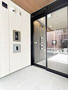 オートロック＆オートドア。グラモロック採用しています。