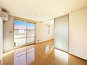 【ＬＤＫ】フローリングのお部屋です！エアコン付き！