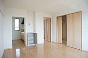 お部屋がすっきりと片付く独立キッチンの間取りです！