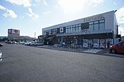 ■周辺施設■　書籍・レンタルのＴＳＵＴＡＹＡ矢板店まで車で5分（1，840ｍ）。