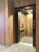 共用部はエレベーター付きのため、小さなお子様のいるご家庭や、重い荷物の運搬の際に便利です♪