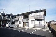 前面が当物件駐車場の為、日当たり良好です。