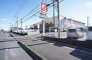 スーパー：とりせん小山東店まで徒歩4分（300ｍ）♪【営業時間】9：00～24：00