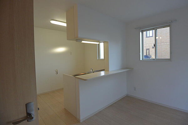 detached 群馬県佐波郡玉村町大字下新田812-1

地図を見る