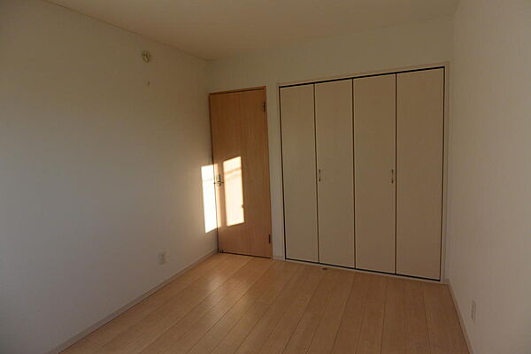 detached 群馬県佐波郡玉村町大字下新田812-1

地図を見る