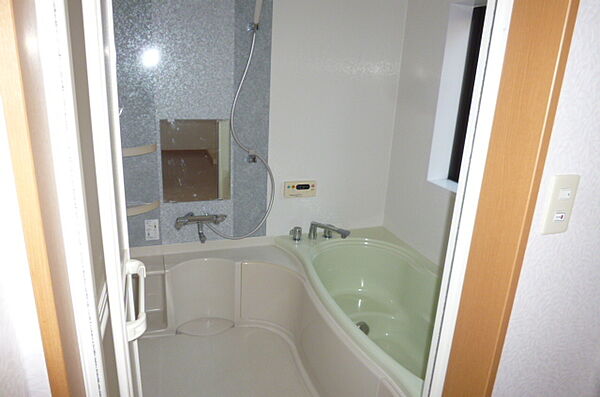 detached 群馬県伊勢崎市市場町２丁目894-1

地図を見る