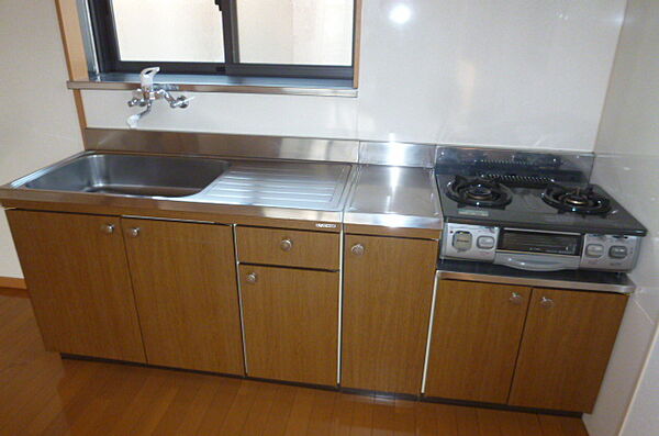 detached 群馬県伊勢崎市市場町２丁目894-1

地図を見る