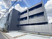 重厚観のある外観　積水ハウス施工のＺＥＨ賃貸住宅