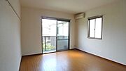 やっぱり角部屋って明るいですよね☆