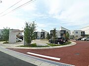 敷地入口の専用ゲート♪4棟17世帯のシャーメゾンタウン☆