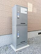 【宅配ボックス】共用部に宅配ボックスが設置されています！