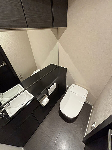 トイレを拡大表示
