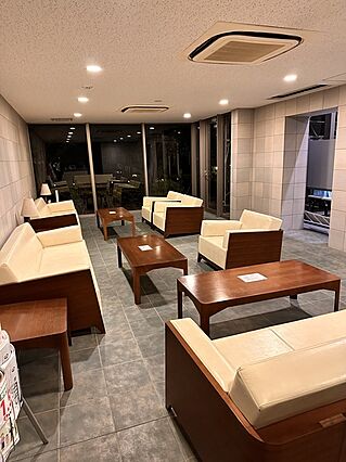 広々としたロビ...