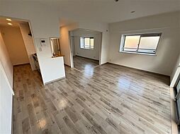 ウエル 0106 1階1LDKのリビング/ダイニング