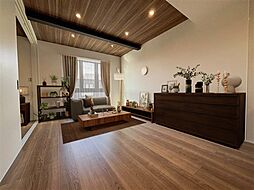 Ｎ’ｓ　ＧＡＲＡＧＥ　Ｓｏｕｔｈ棟