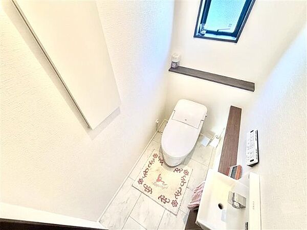 トイレを拡大表示