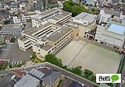 中学校「私立金城学院中学校まで588m」