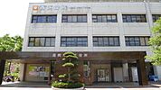 役所「福岡市西区役所まで918m」
