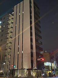 4 / 8