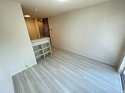 ハイ　サリックス 103 1階1LDKの室内