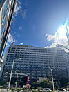 役所「沖縄県庁まで956m」