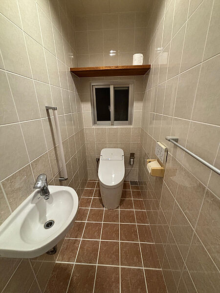 トイレを拡大表示
