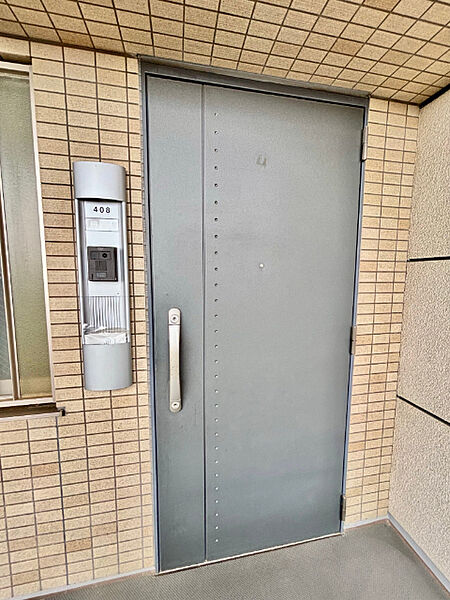 玄関を拡大表示