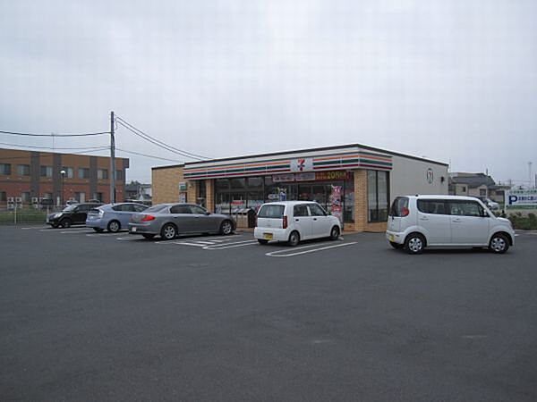 画像17:セブンイレブン上尾本町東店まで780m