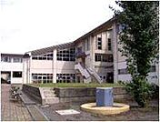 小学校「東松山市立松山第二小学校まで1286m」
