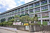 飯能市立加治中学校 徒歩12分。 930m