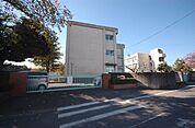 入間市立藤沢南小学校 徒歩10分。 740m