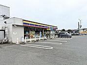 ミニストップ入間小谷田店 徒歩8分。 600m