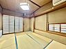 和室：1階和室6帖　※【AI画像処理】室内をイメージしやすくするため、残置物を消去しています。