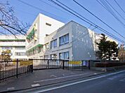 狭山市立山王小学校 徒歩11分。 880m